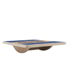 Quadratisches Balance Board aus Holz